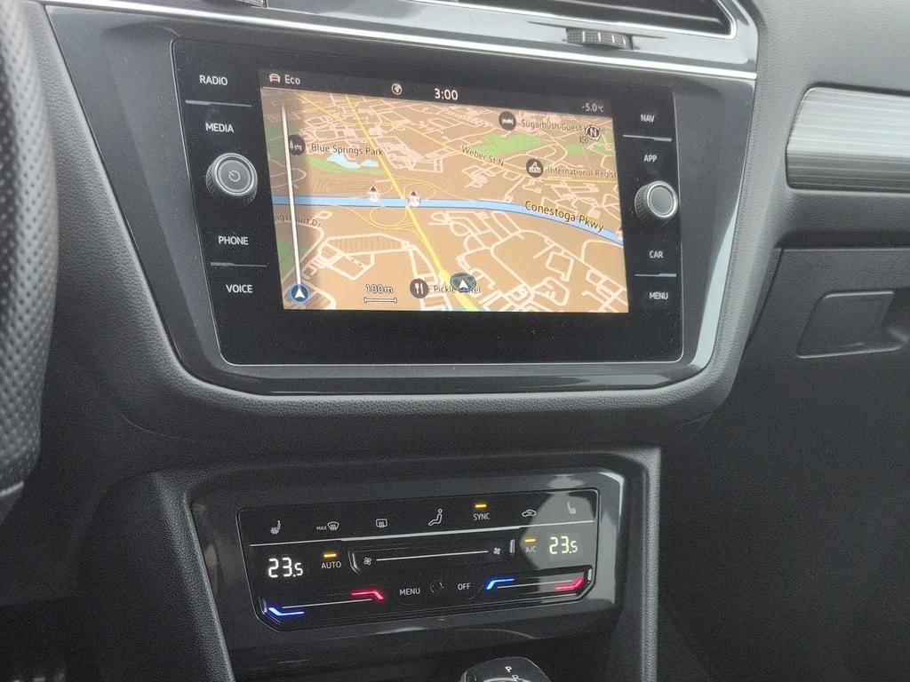 VW Tiguan Highline R Line  CARFAX - изображение 9