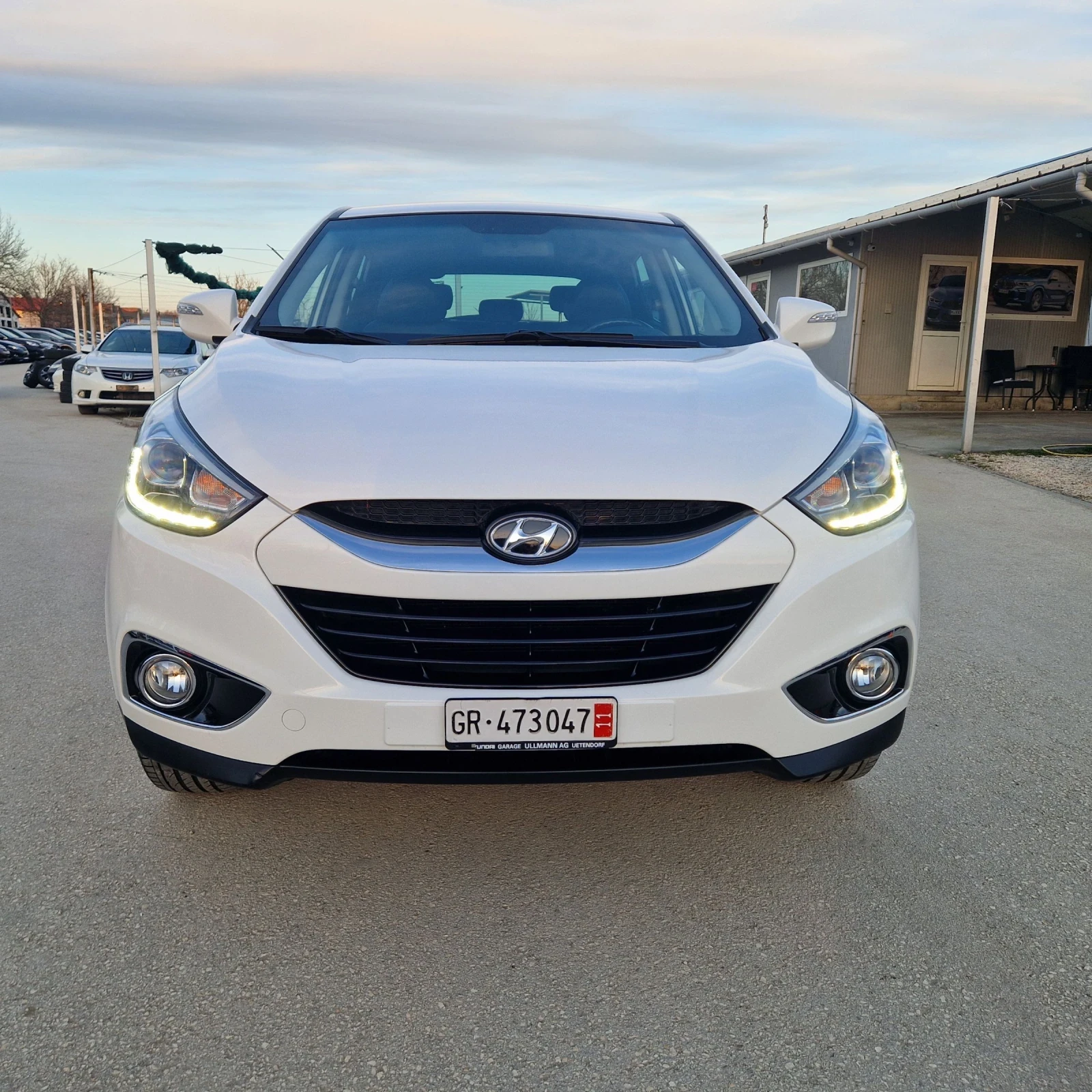 Hyundai IX35 2.0 166к.4Х4/НАВИ/КАМЕРА/КОЖА/ШВЕЙЦАРИЯ  - изображение 2