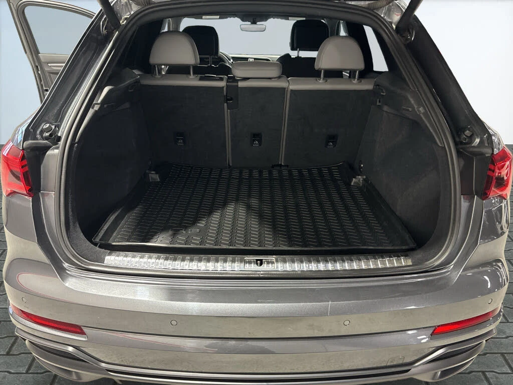 Audi Q3 * S-Line* * HeadUp* AвтоКредит* (ЦЕНА ДО БГ), снимка 6 - Автомобили и джипове - 53861570