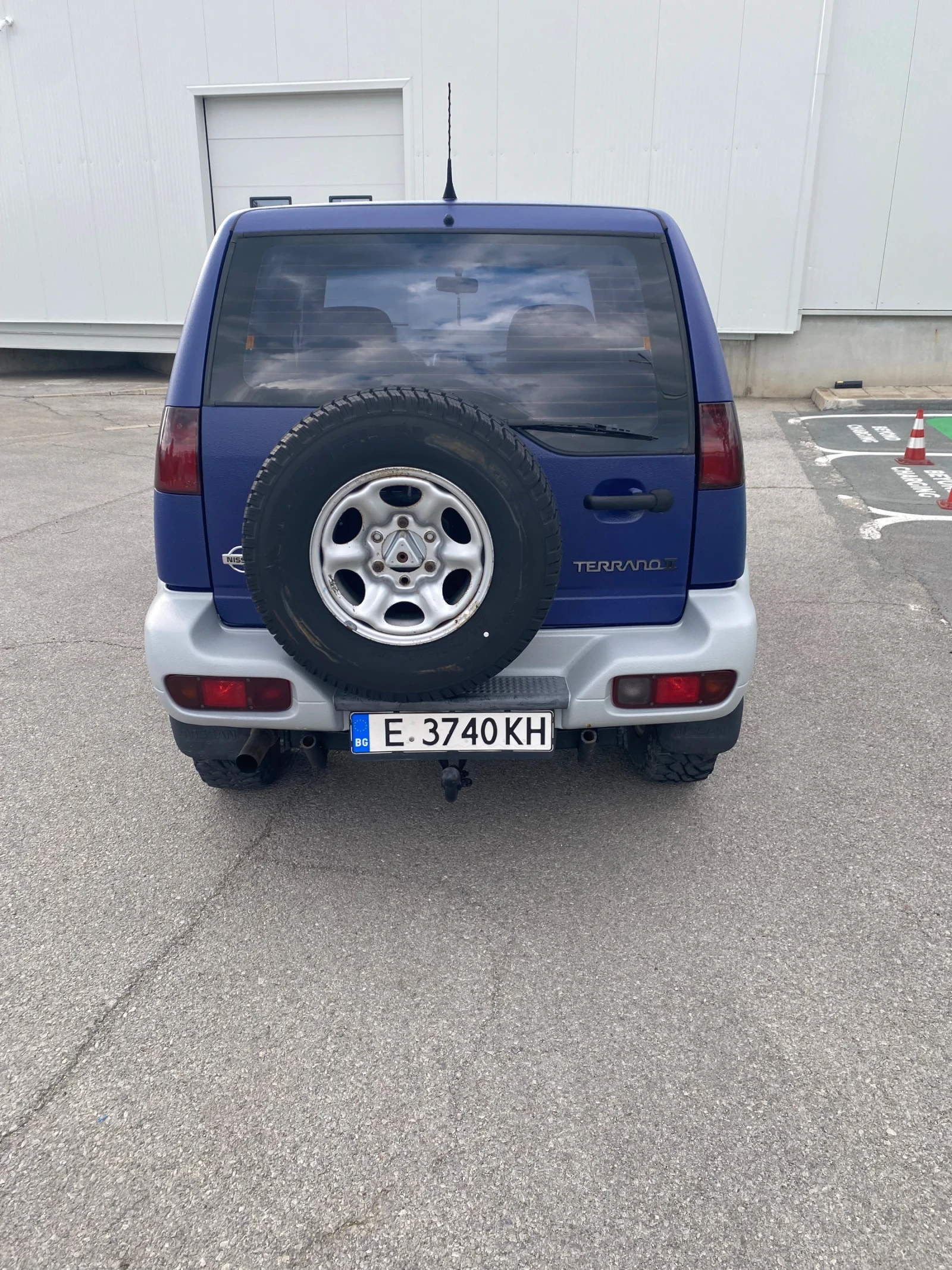 Nissan Terrano 2.4 116к.с., снимка 2 - Автомобили и джипове - 54260108