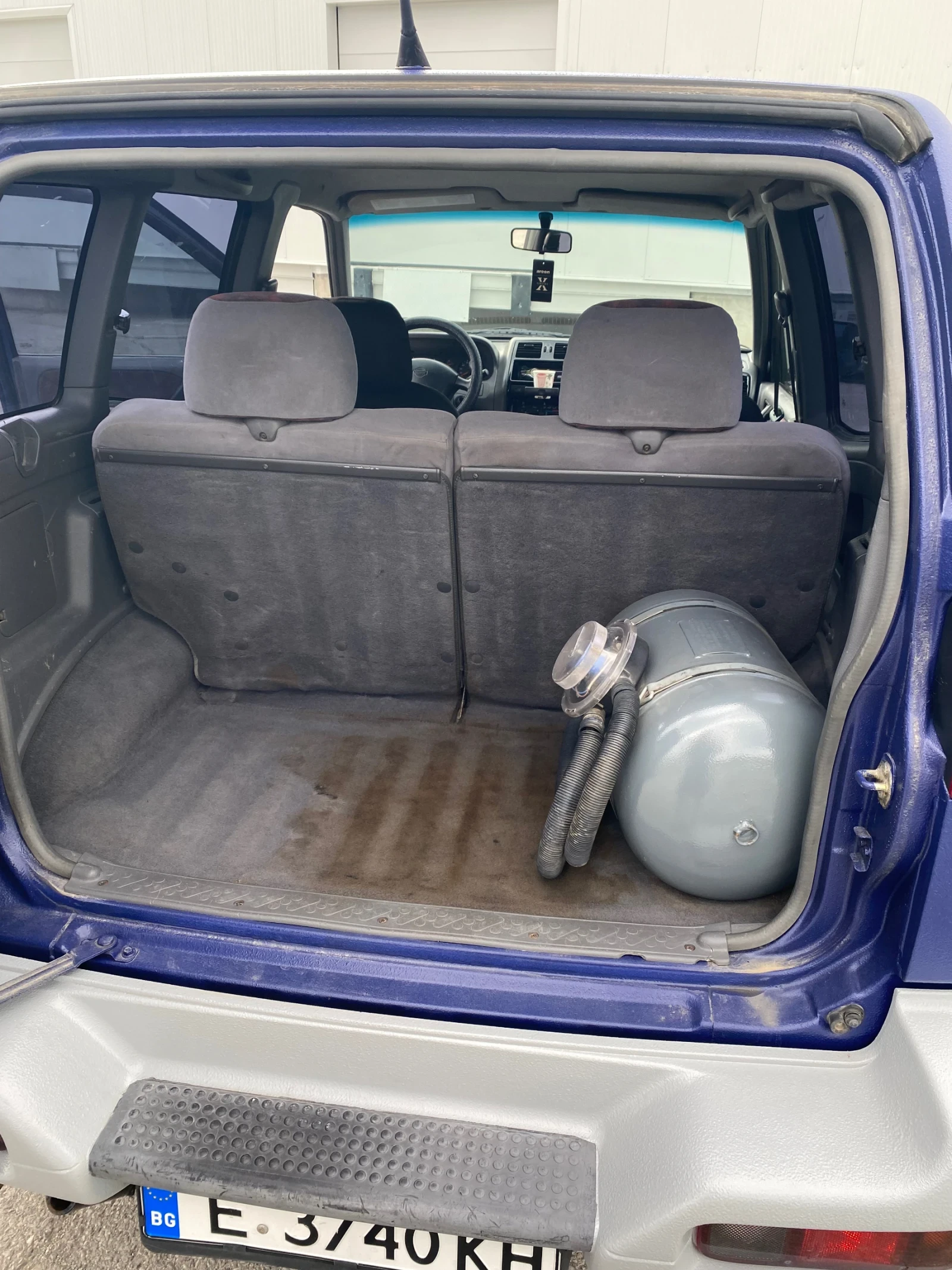 Nissan Terrano 2.4 116к.с., снимка 9 - Автомобили и джипове - 54260108