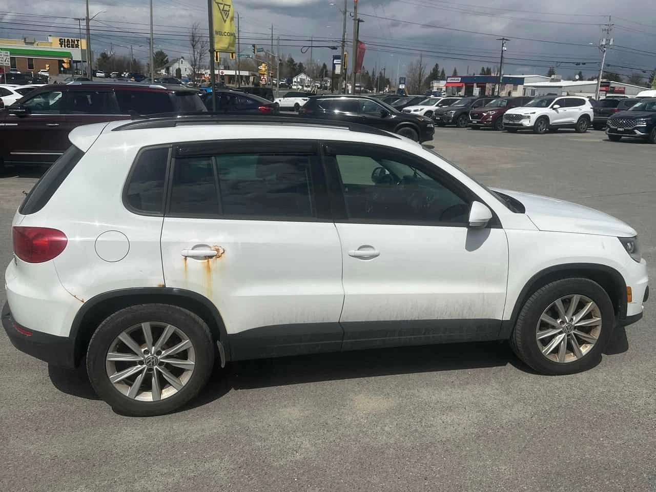 VW Tiguan * 4MOTION 4dr Auto Comfortline * PANO* ПОДГРЕВ* , снимка 3 - Автомобили и джипове - 54481400