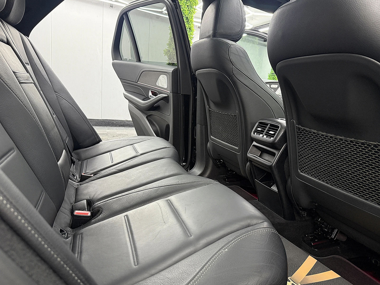 Mercedes-Benz GLE 400 PANORAMA/AMG-line/KeylessGo/360-k/Germany/ЛИЗИНГ, снимка 10 - Автомобили и джипове - 54608783