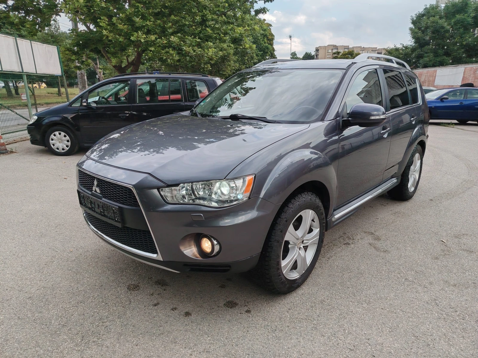 Mitsubishi Outlander 2.2 DID, снимка 2 - Автомобили и джипове - 55067062