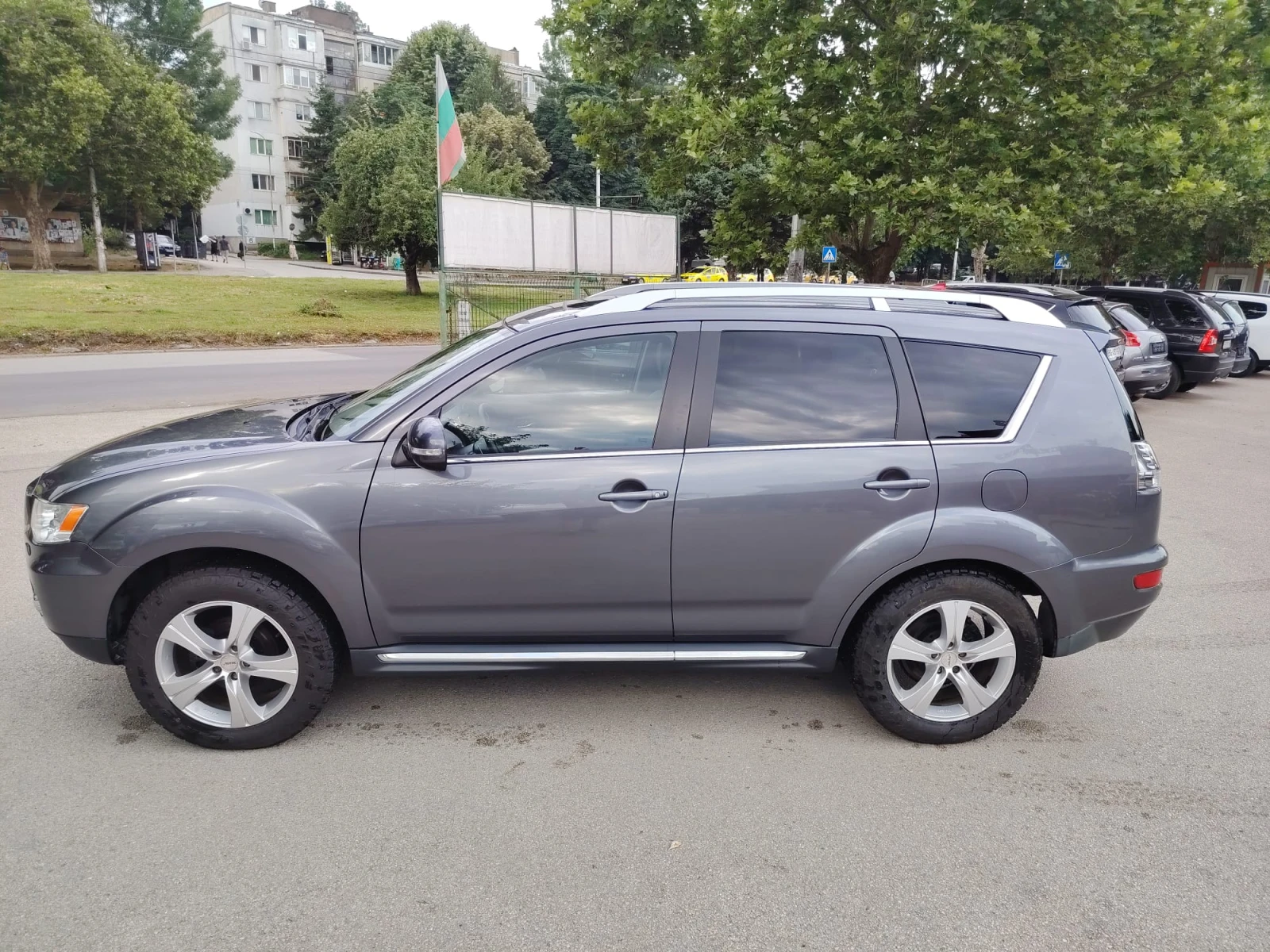 Mitsubishi Outlander 2.2 DID, снимка 6 - Автомобили и джипове - 55067062