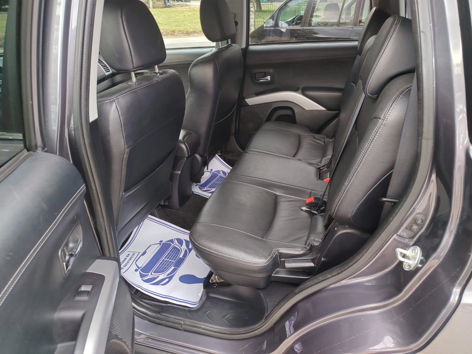Mitsubishi Outlander 2.2 DID, снимка 11 - Автомобили и джипове - 55067062