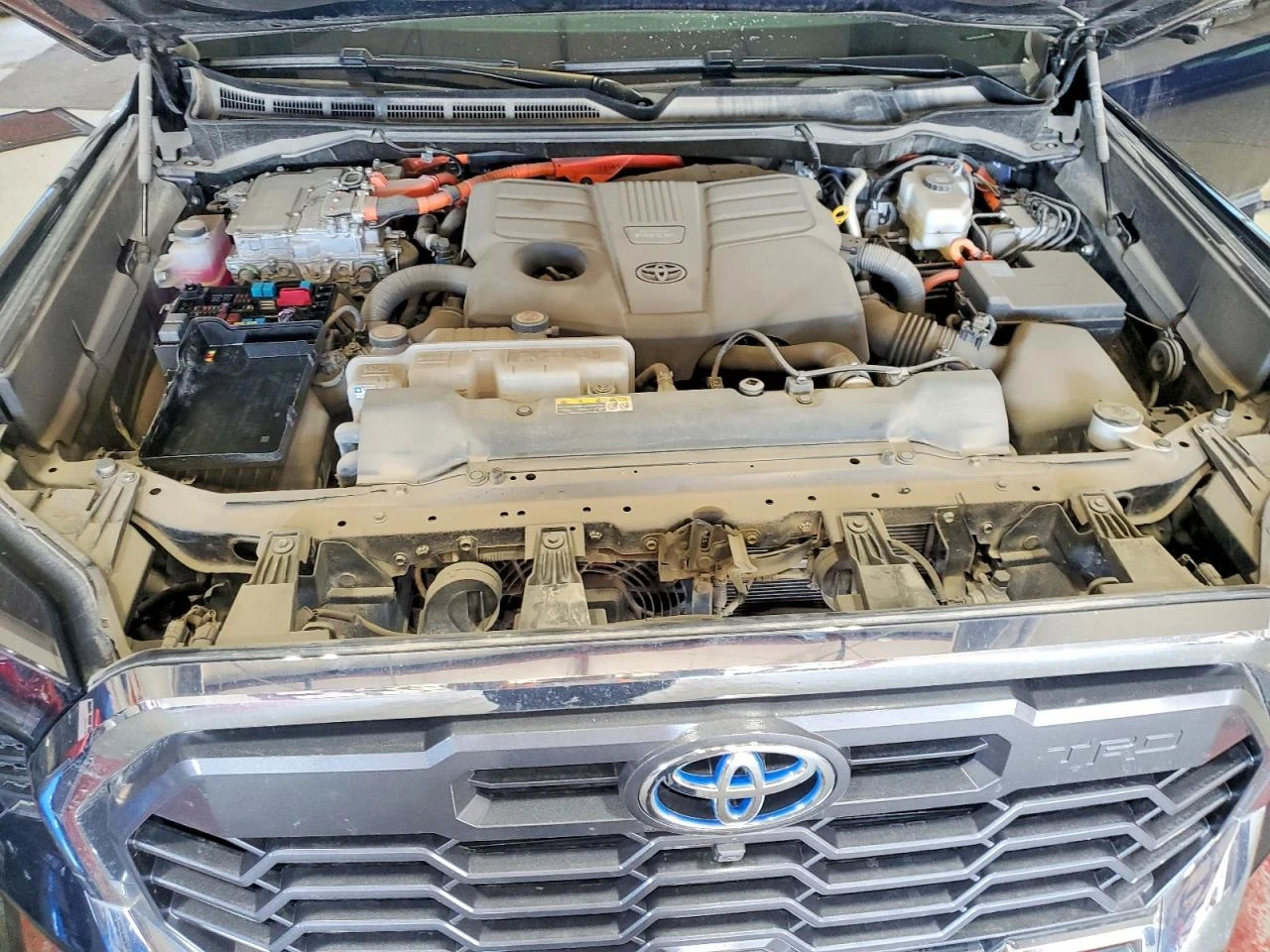Toyota Tundra 3.4l 1794 Edition Hv, снимка 11 - Автомобили и джипове - 55322212