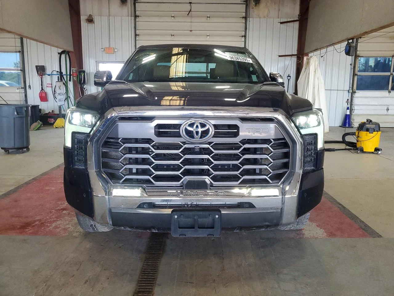 Toyota Tundra 3.4l 1794 Edition Hv, снимка 5 - Автомобили и джипове - 55322212