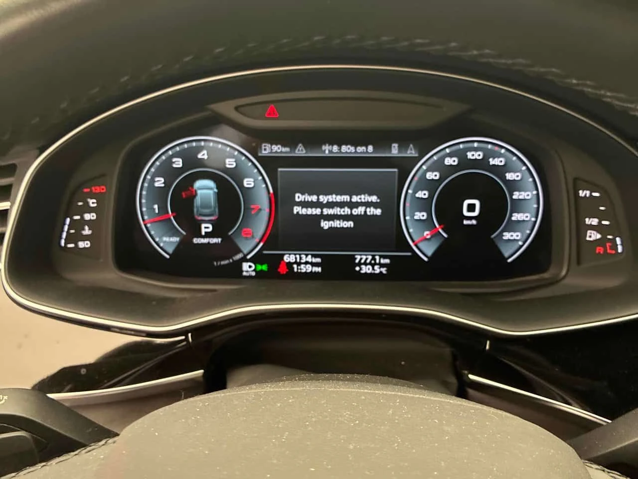 Audi Q8 Technik | CARFAX | АВТОКРЕДИТ БЕЗ ПЪРВОНАЧАЛНА , снимка 8 - Автомобили и джипове - 55335638