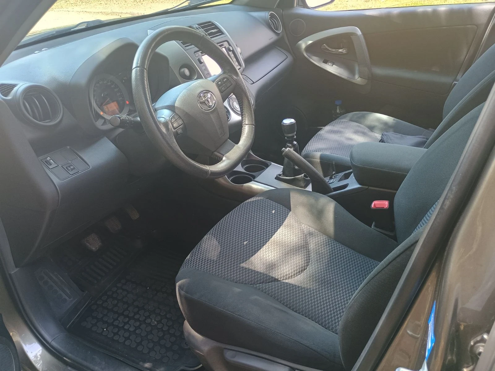 Toyota Rav4, снимка 8 - Автомобили и джипове - 55343590