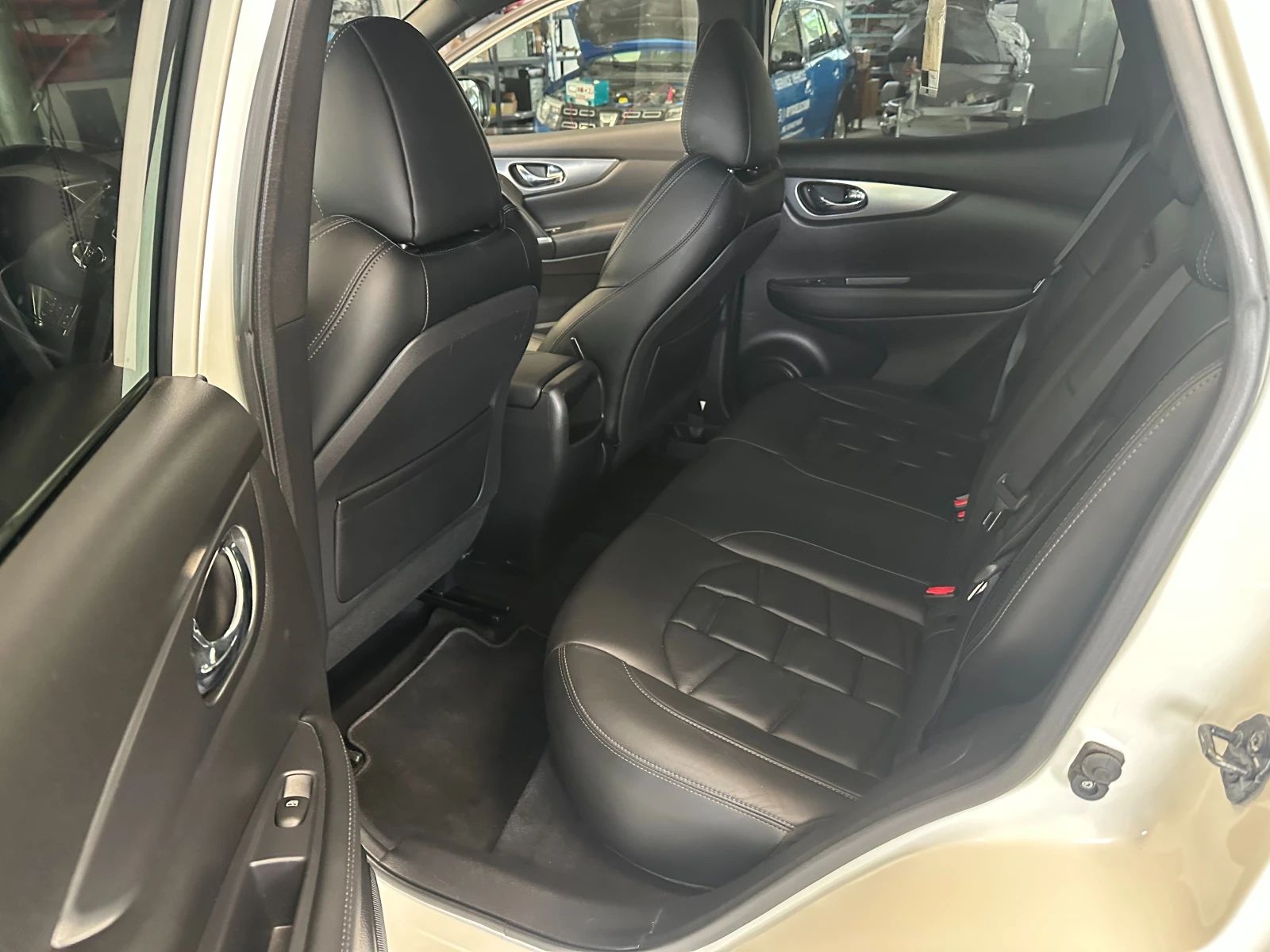Nissan Qashqai TEKNA + , снимка 8 - Автомобили и джипове - 55802657