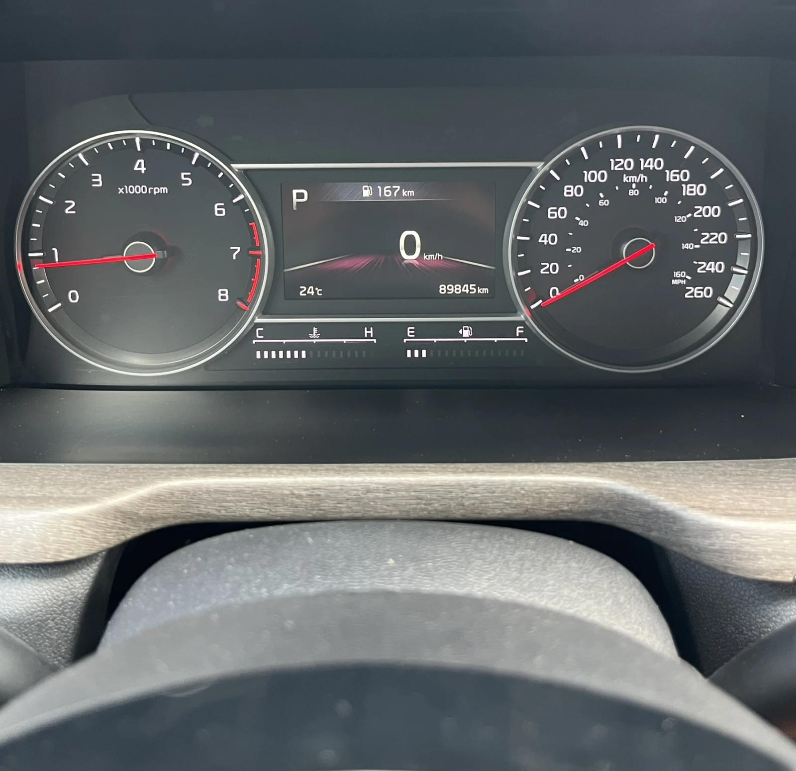 Kia Sorento 2.5 Turbo / AWD, снимка 14 - Автомобили и джипове - 56253449