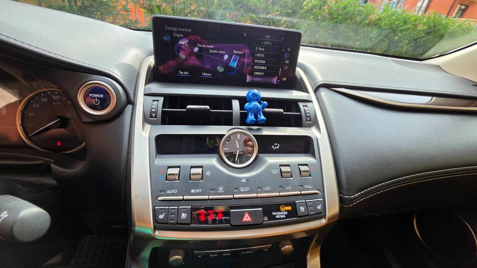 Lexus NX 300h Luxury, 98 ���. �� ������, Hybrid, Tri-beam  | Mobile.bg � ����������� 13