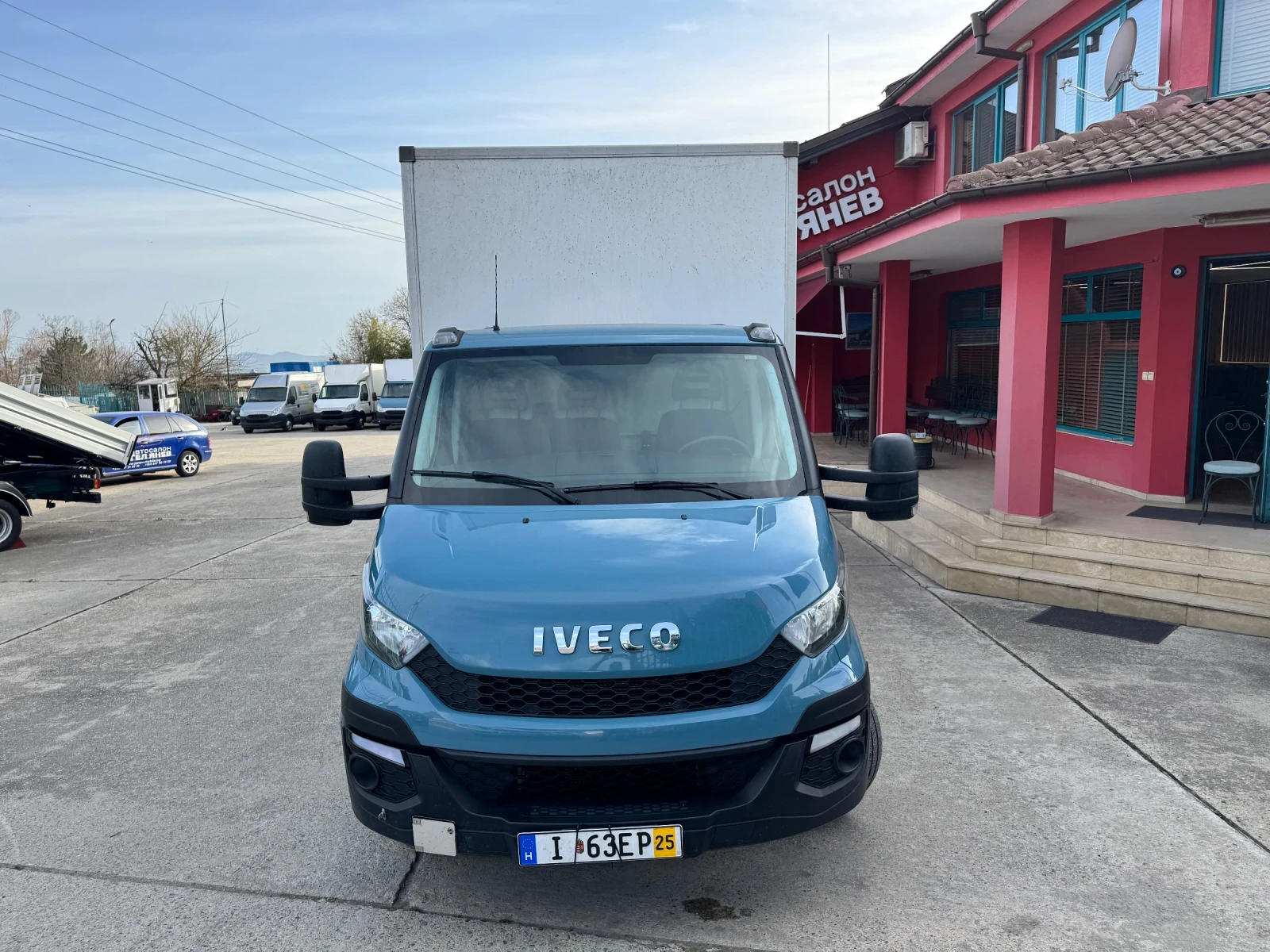 Iveco Daily 35-170* 3.0 HPI* Hi-Matic* Климатик* Падащ борд - изображение 2