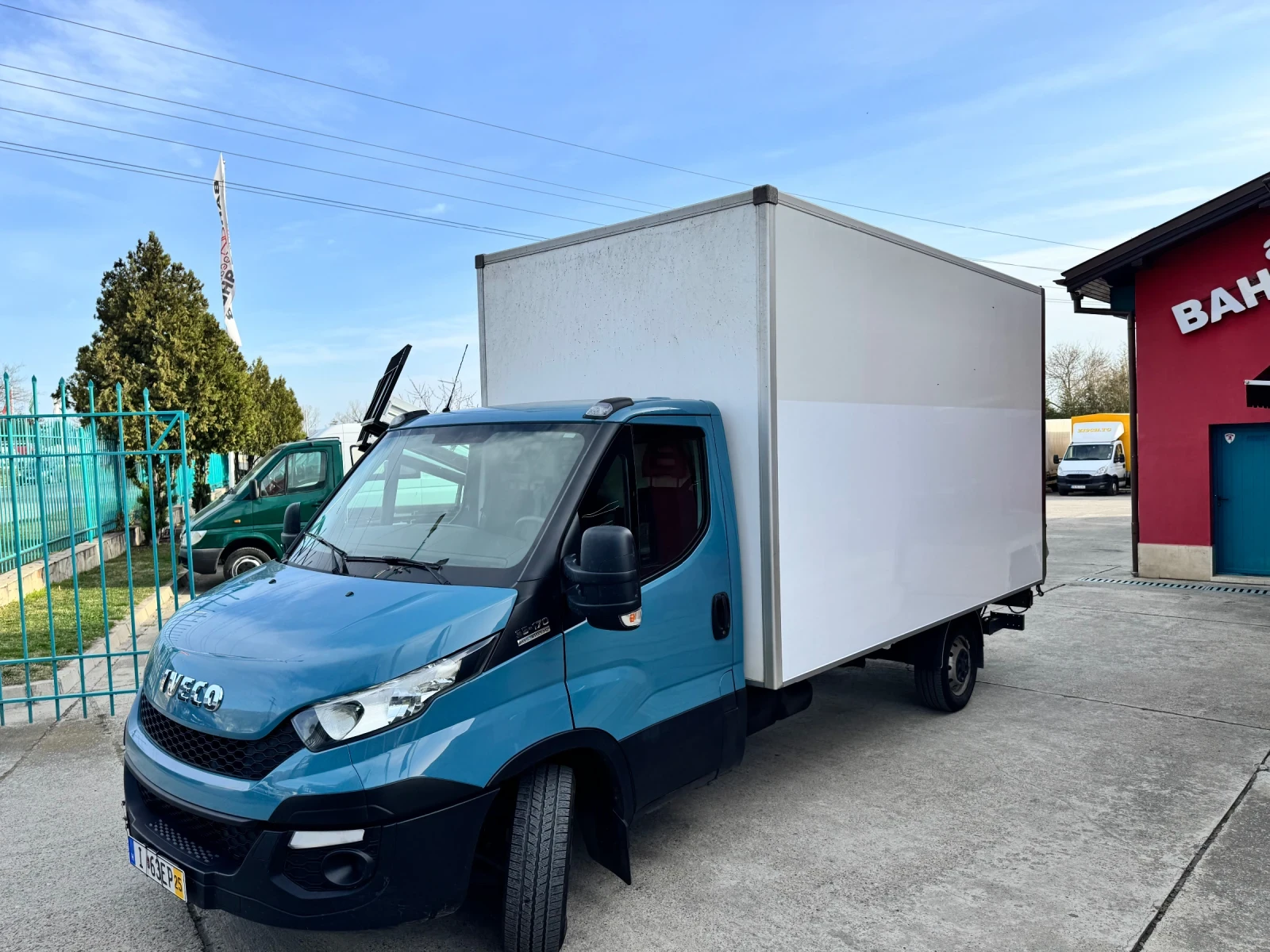 Iveco Daily 35-170* 3.0 HPI* Hi-Matic* Климатик* Падащ борд - изображение 3