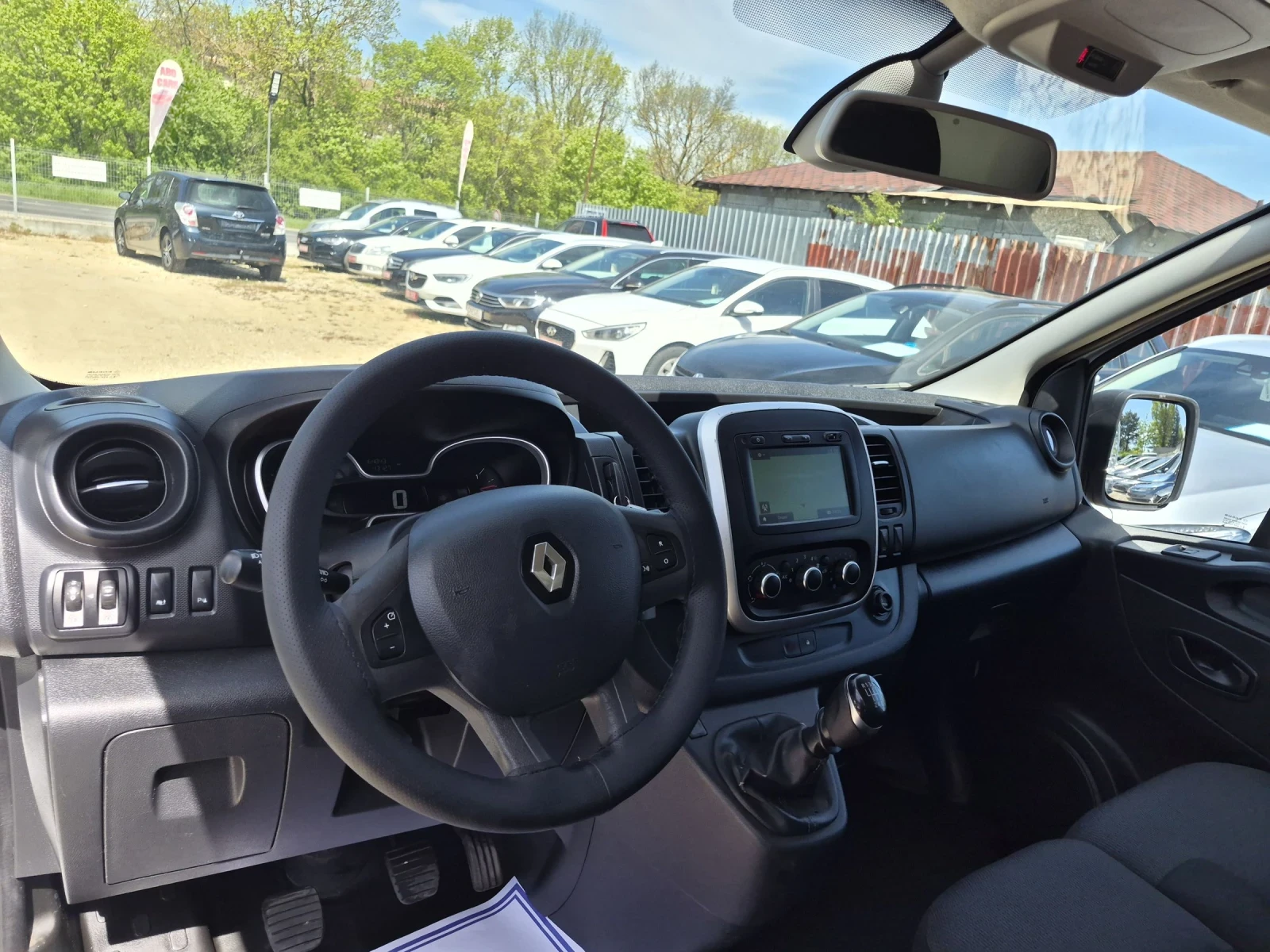 Renault Trafic 2.0 TDI EURO 6 120�.�. | Mobile.bg � ����������� 10
