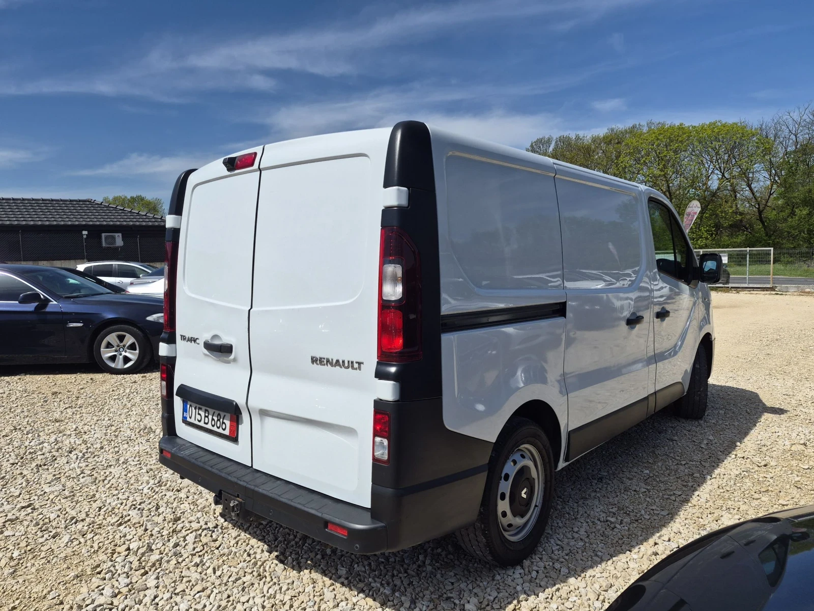 Renault Trafic 2.0 TDI EURO 6 120�.�. | Mobile.bg � ����������� 6