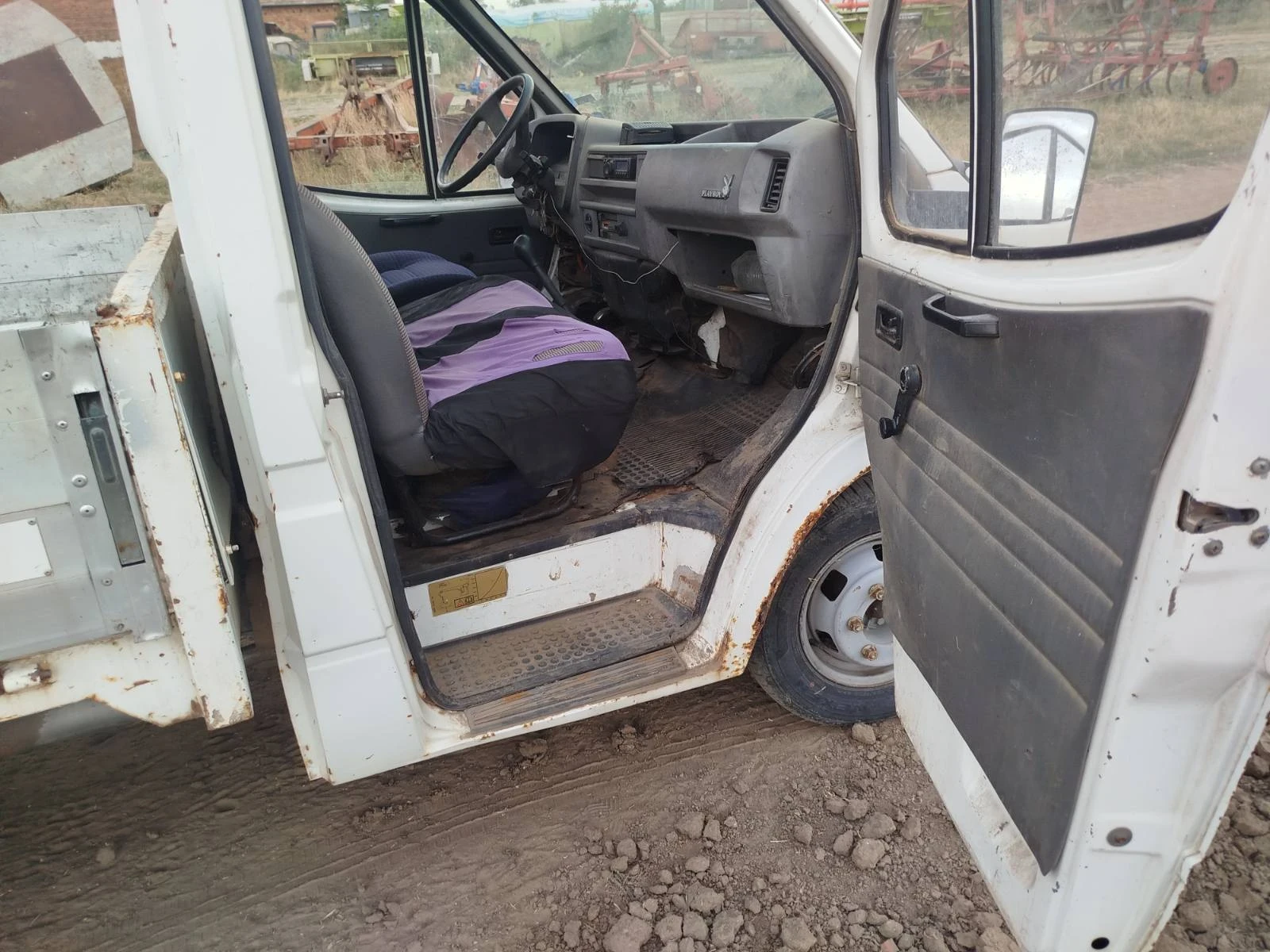 Ford Transit 2.5D - изображение 5