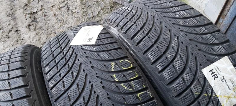 Гуми Зимни 235/65R17, снимка 3 - Гуми и джанти - 35125028