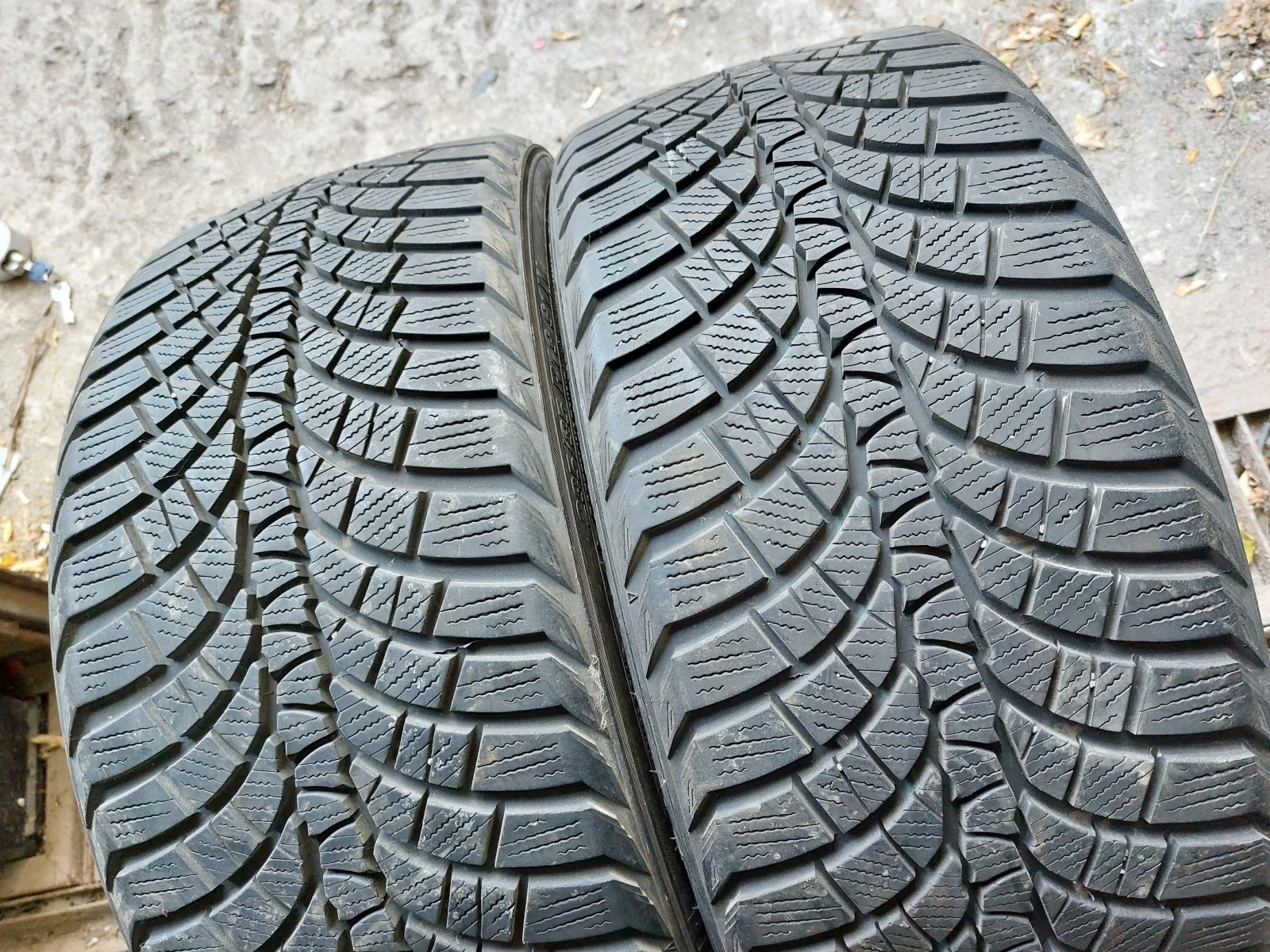 ���� 235/35R19 | Mobile.bg � ����������� 2