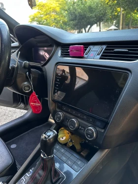 Skoda Octavia VRS !! DIGITAL COCPIT !! 2.0tdi, снимка 10