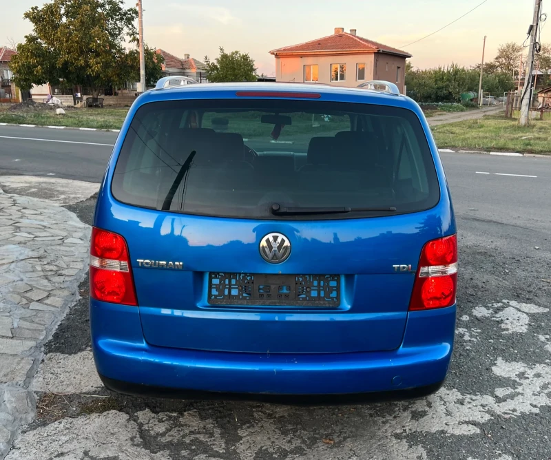 VW Touran 1.9 TDl 6+ 1 , снимка 6 - Автомобили и джипове - 47389359