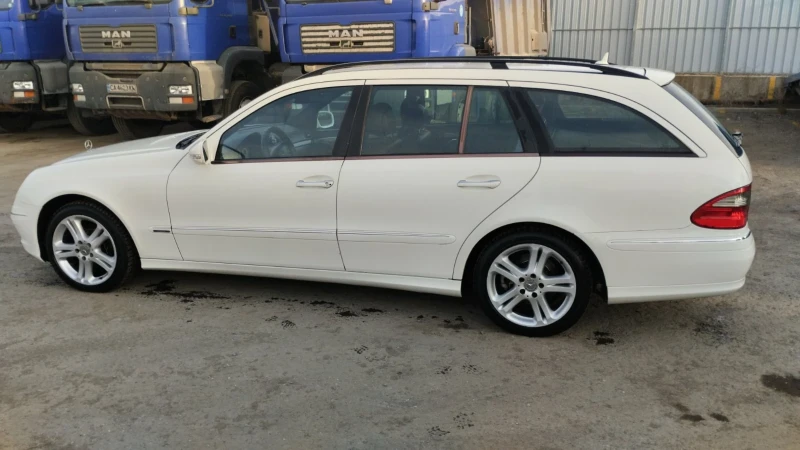 Mercedes-Benz E 280 Avandgarde 4Matic, снимка 4 - Автомобили и джипове - 49135398