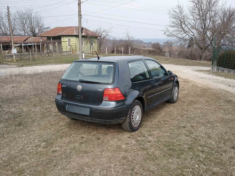 VW Golf, снимка 6 - Автомобили и джипове - 49137353