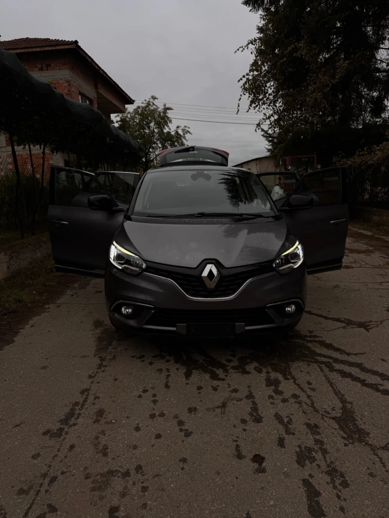 Renault Scenic, снимка 3 - Автомобили и джипове - 52088400