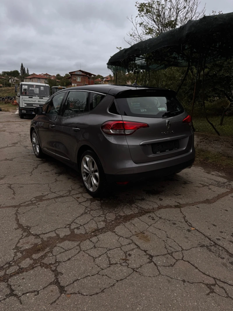 Renault Scenic, снимка 4 - Автомобили и джипове - 52088400