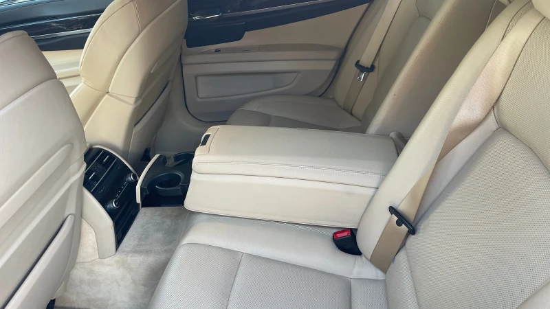 BMW 750, снимка 11 - Автомобили и джипове - 52957623