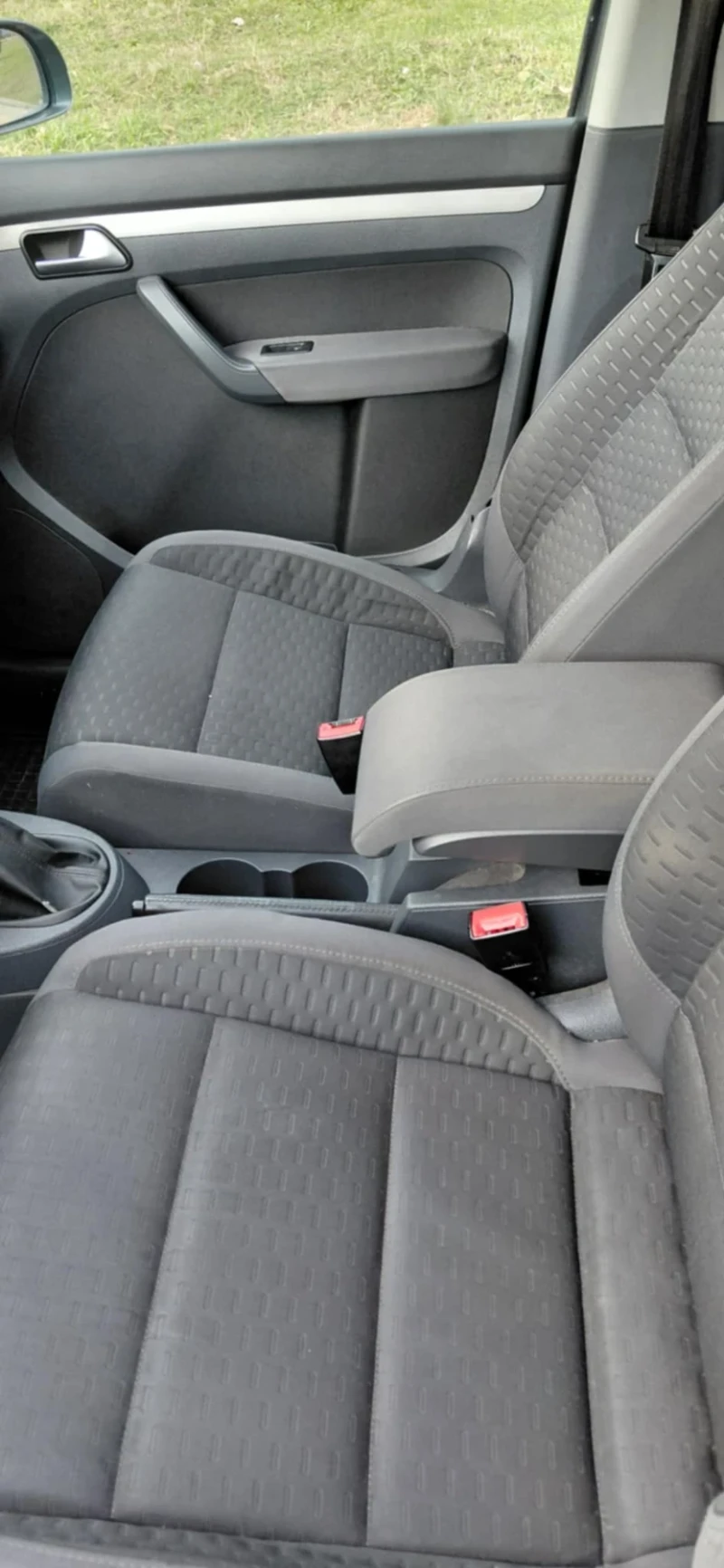 VW Touran, снимка 6 - Автомобили и джипове - 53101199