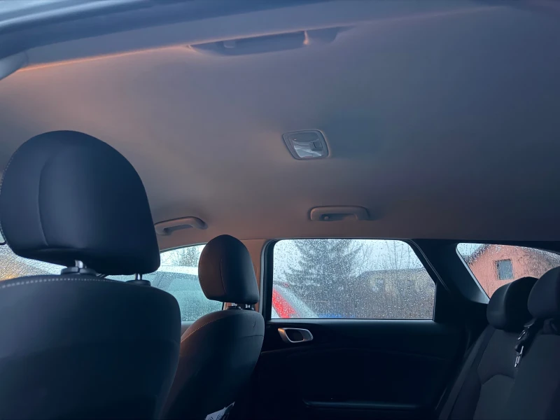 Kia Ceed Plug-in Hybrid, снимка 8 - Автомобили и джипове - 53344509