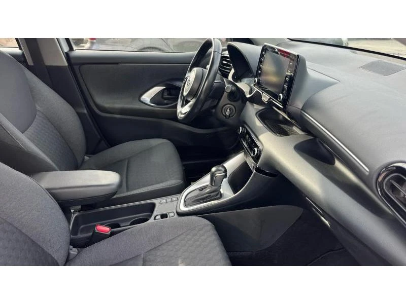 Toyota Yaris 1.5 HSD e-CVT Fancy - изображение 7