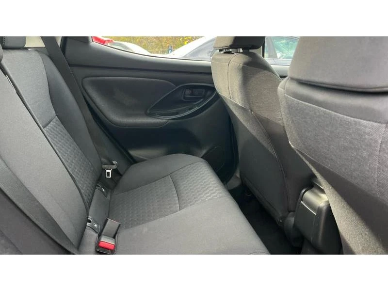 Toyota Yaris 1.5 HSD e-CVT Fancy - изображение 8