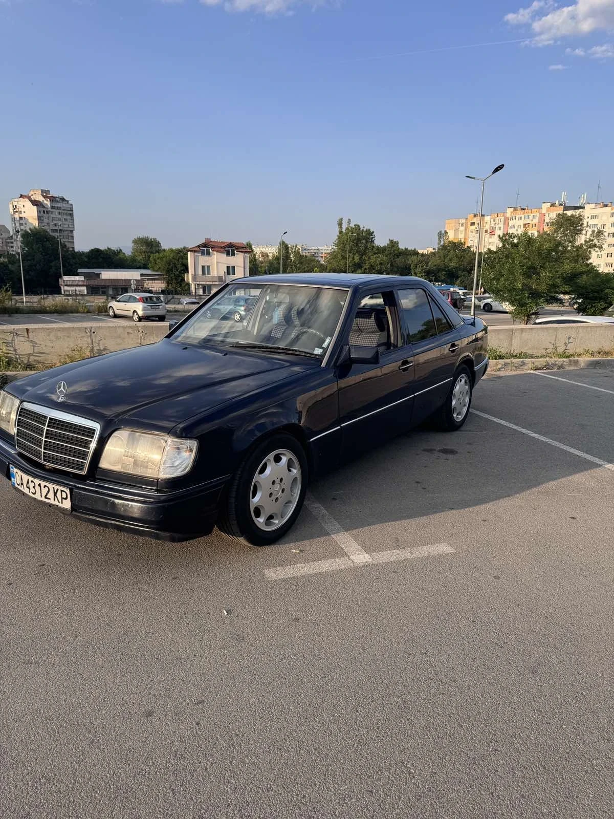 Mercedes-Benz 124 2.2 150 к.с., снимка 1