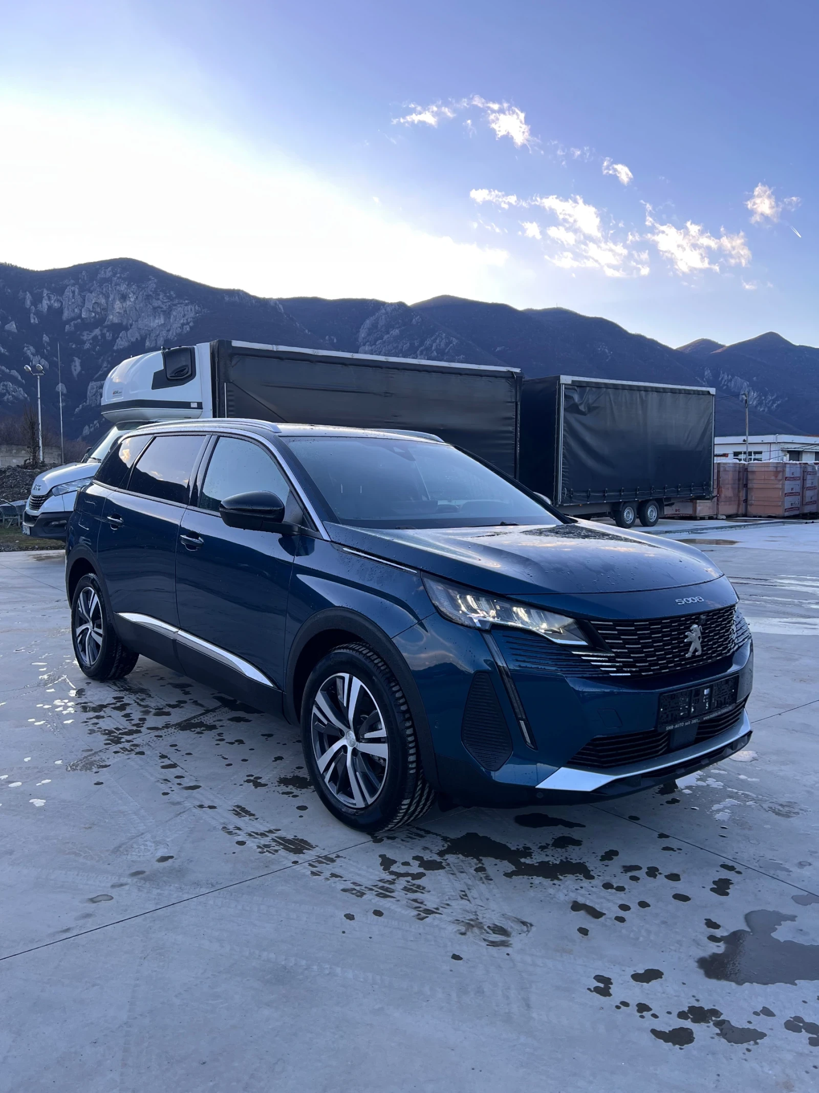 Peugeot 5008 Hybrid  - изображение 3