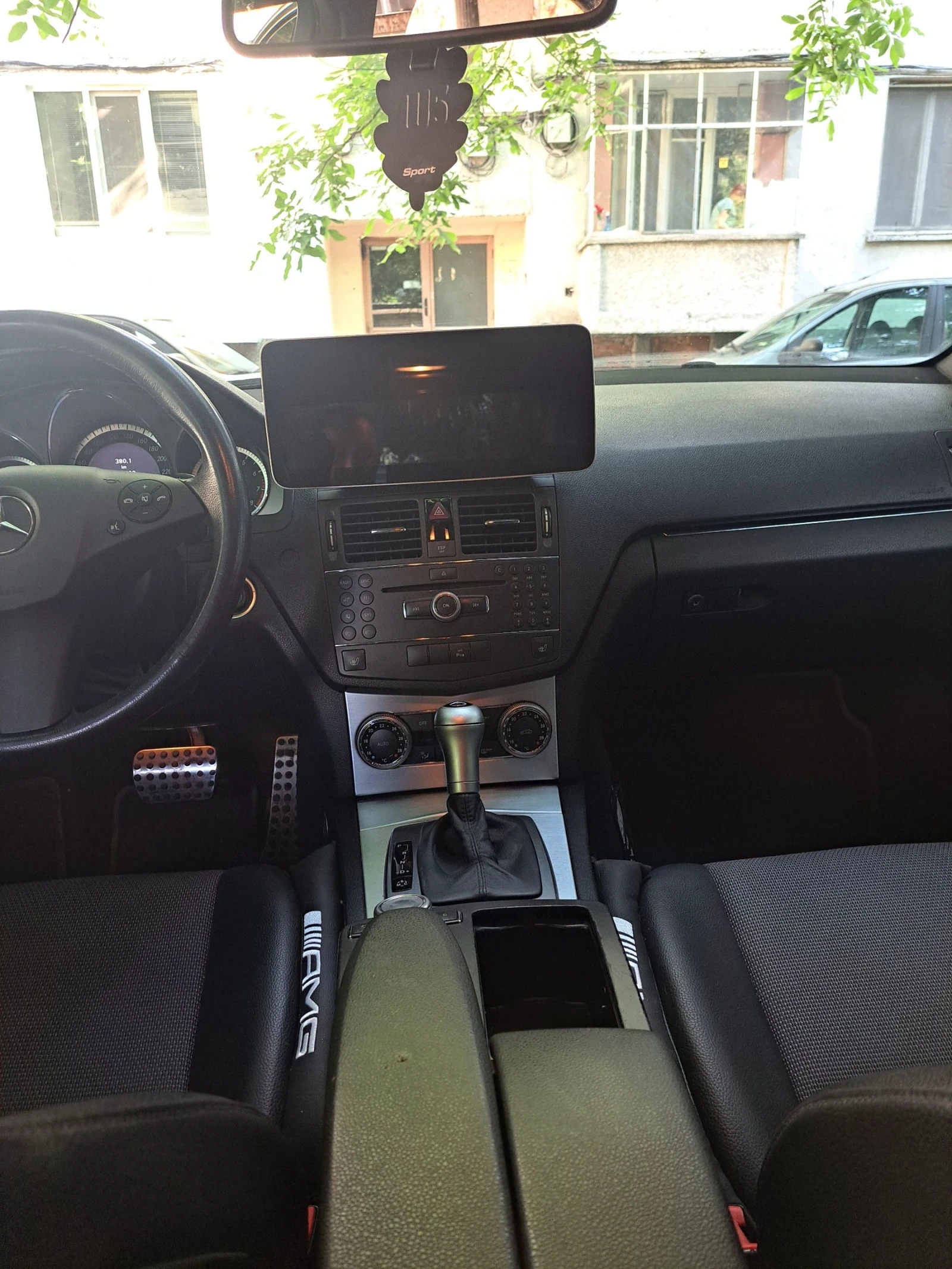 Mercedes-Benz C 180 AMG пакет , Мултимедия , Авангард, Газ - изображение 2