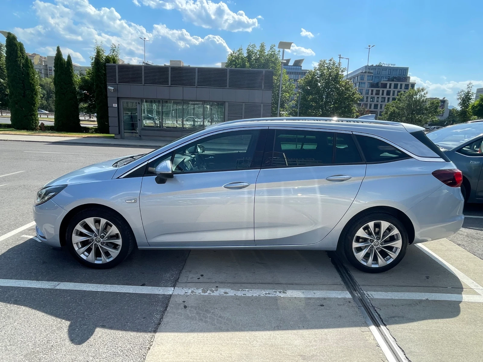 Opel Astra 1.6 CDTI Sports Tourer - изображение 3