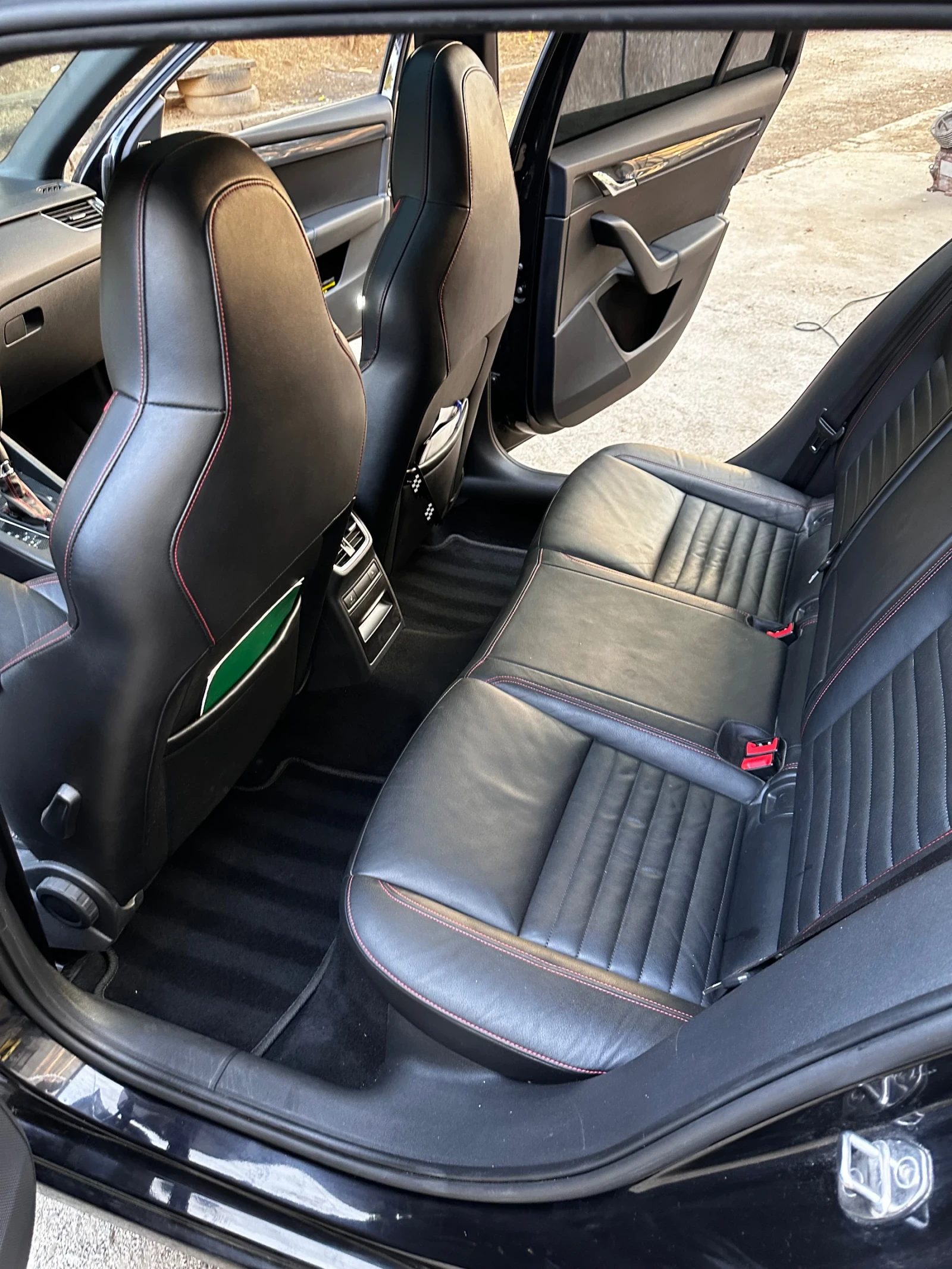 Skoda Octavia VRS !! DIGITAL COCPIT !! 2.0tdi | Mobile.bg — изображение 13