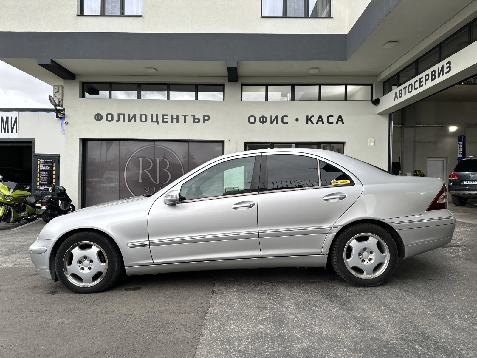 Mercedes-Benz C 180 Kompressor - изображение 6
