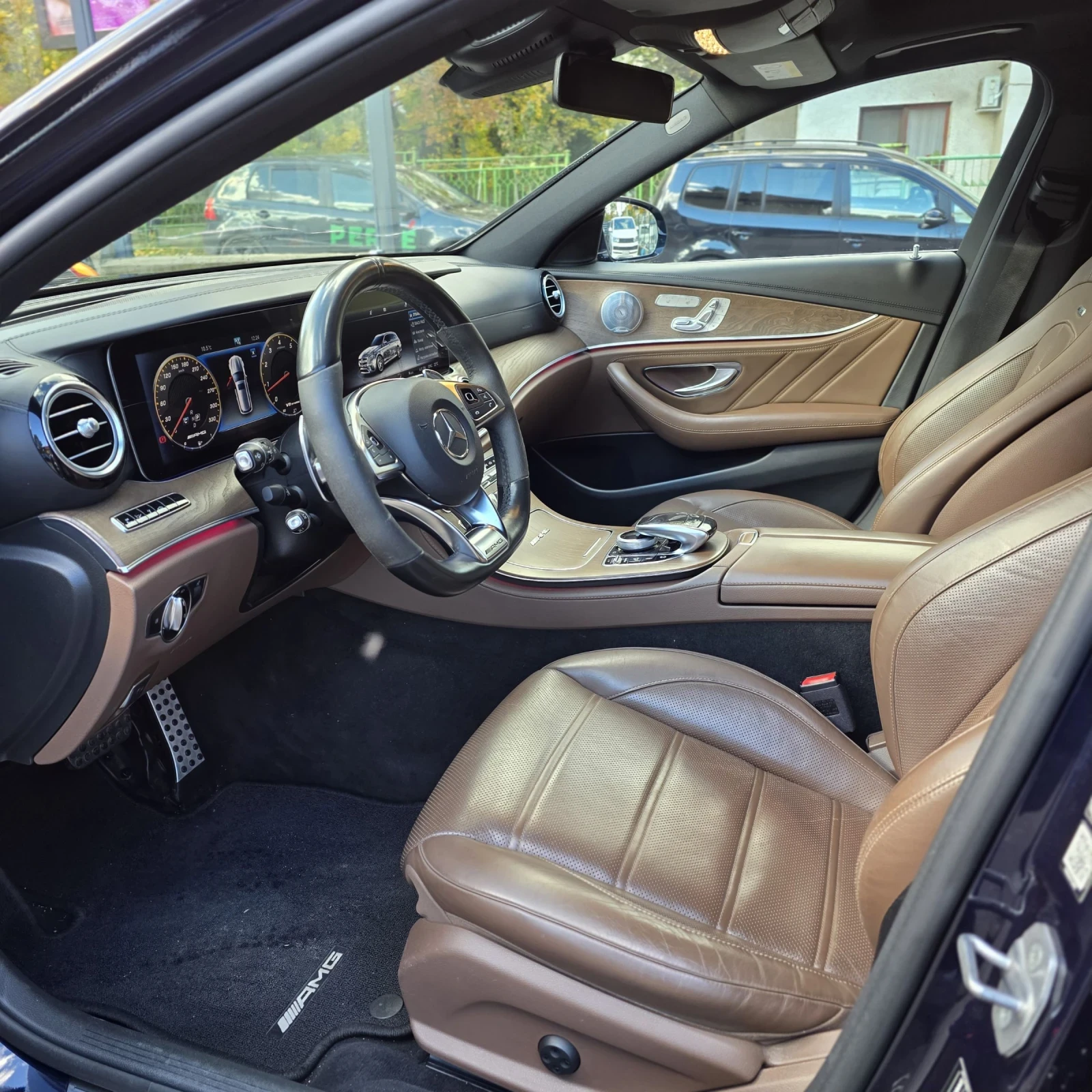 Mercedes-Benz E 63 AMG S/V8 BiTurbo/4Matic+ /612KC/Готов Лизинг - изображение 9