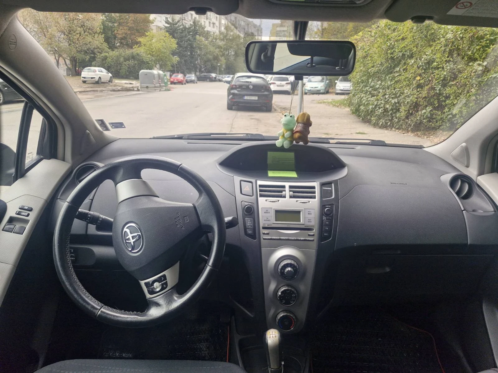 Toyota Yaris  - изображение 8