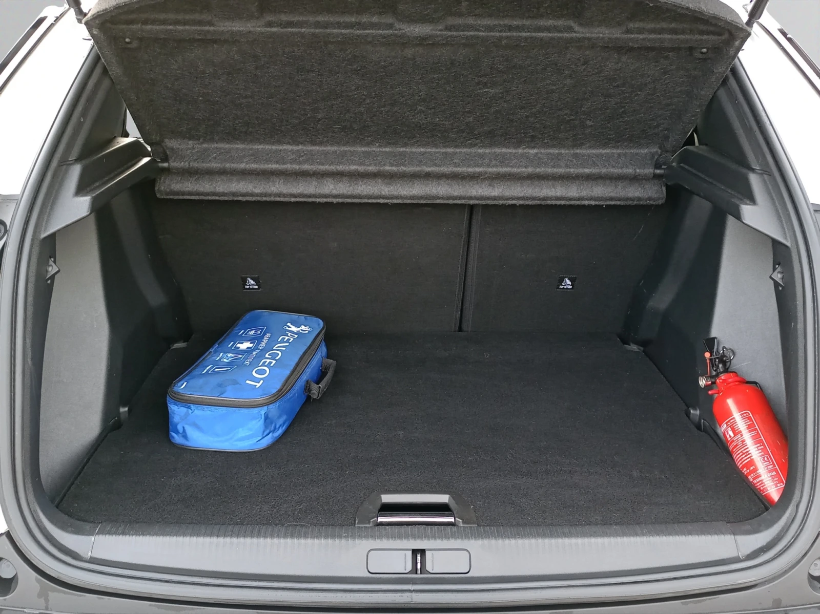 Peugeot 2008 NEW SUV ALLURE 1, 5 BlueHDi 102 BVM6 EURO6 | Mobile.bg � ����������� 14