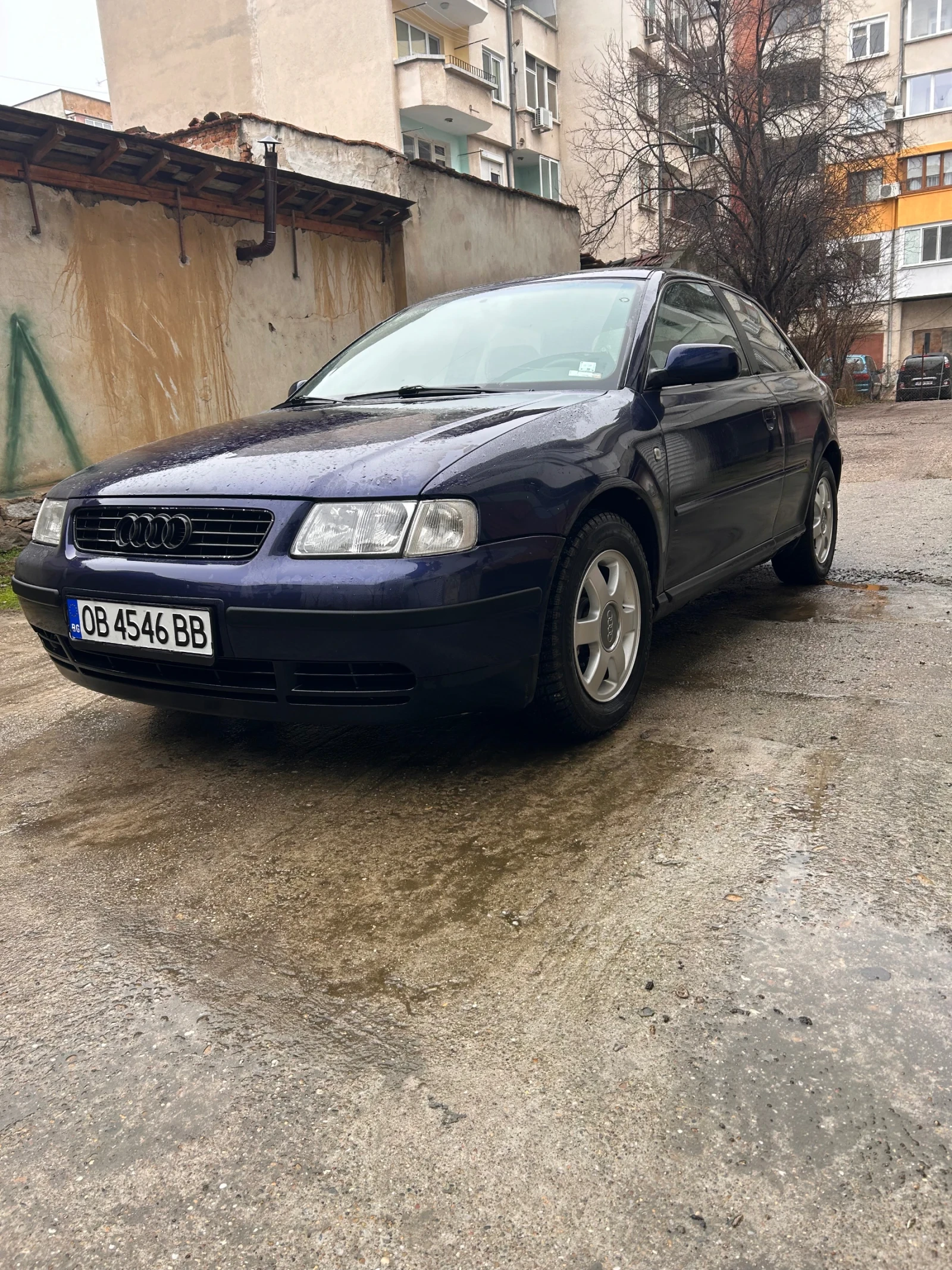 Audi A3 1.8 - изображение 2