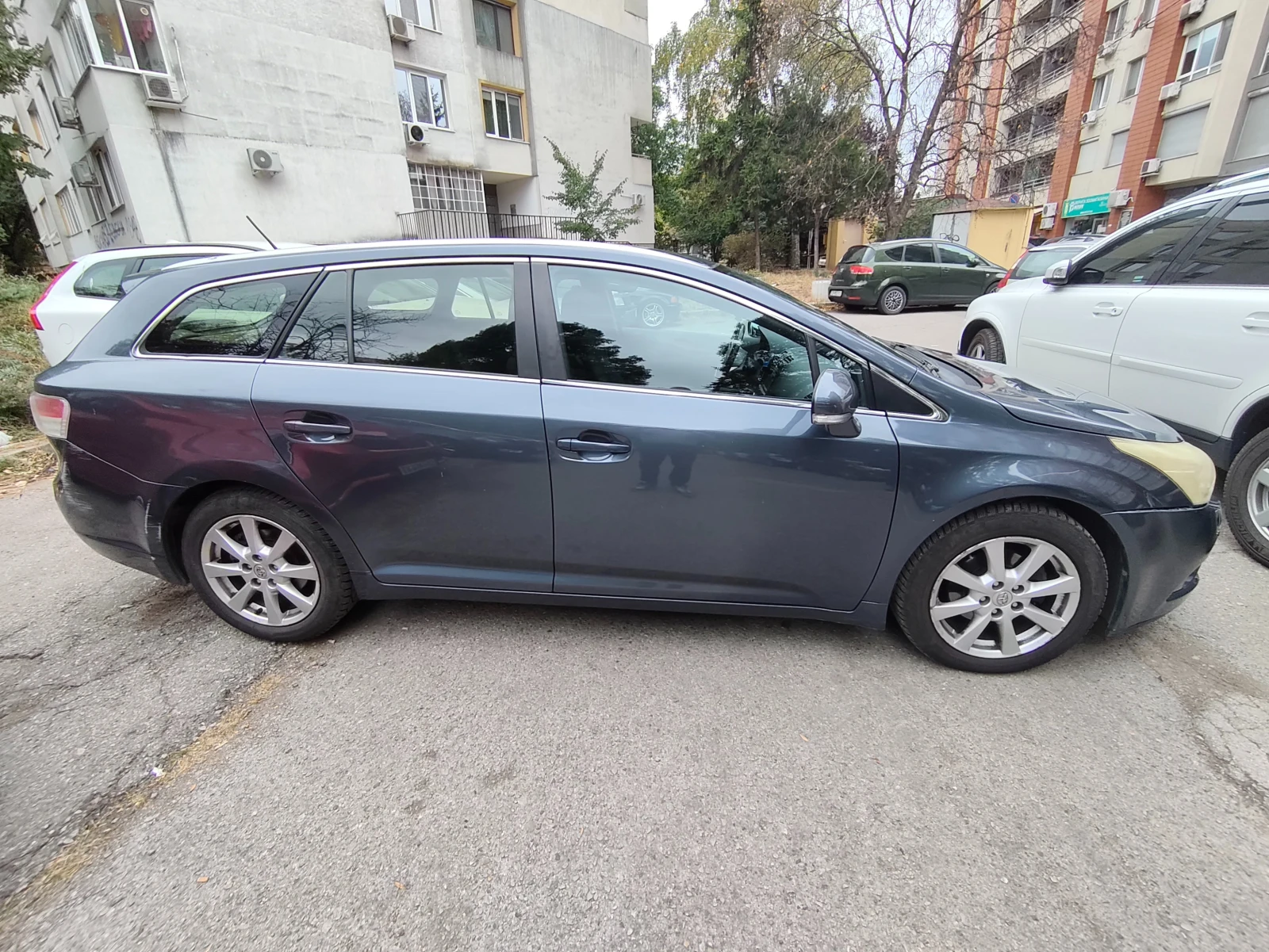 Toyota Avensis, снимка 6 - Автомобили и джипове - 53737405