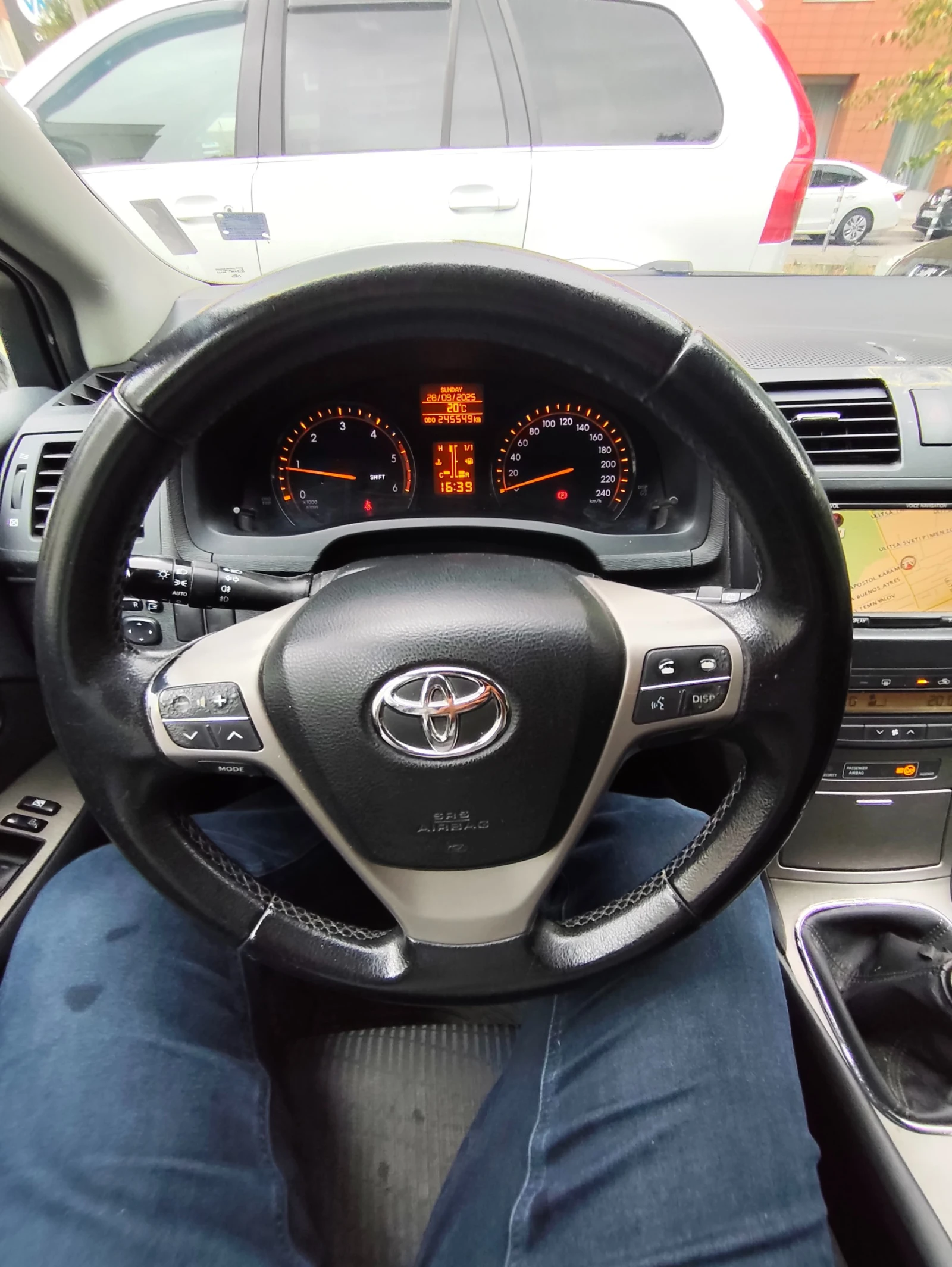 Toyota Avensis, снимка 9 - Автомобили и джипове - 53737405