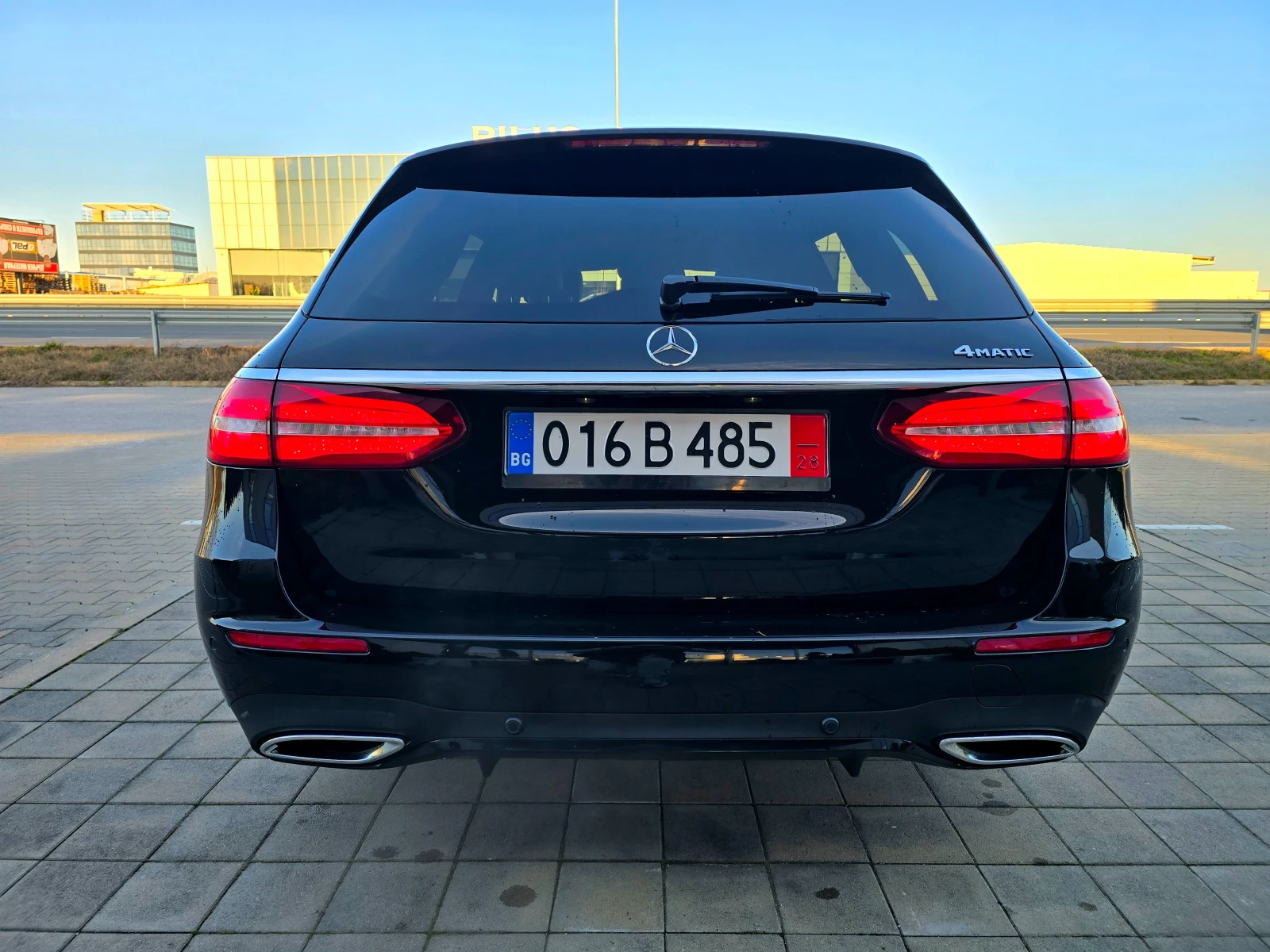 Mercedes-Benz E 350 AMG 4MATIC* 360* MULTIBEAM* HEAD-UP* BURMASTER - изображение 6