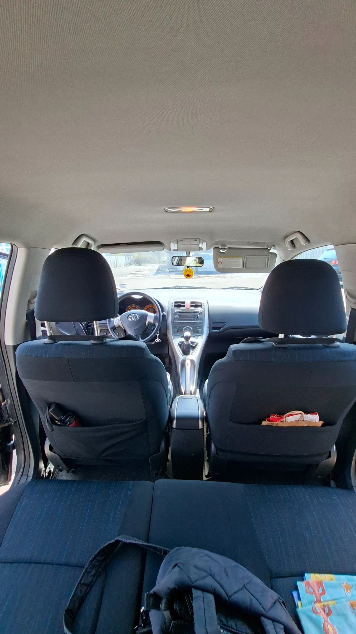 Toyota Auris, снимка 9 - Автомобили и джипове - 54180019