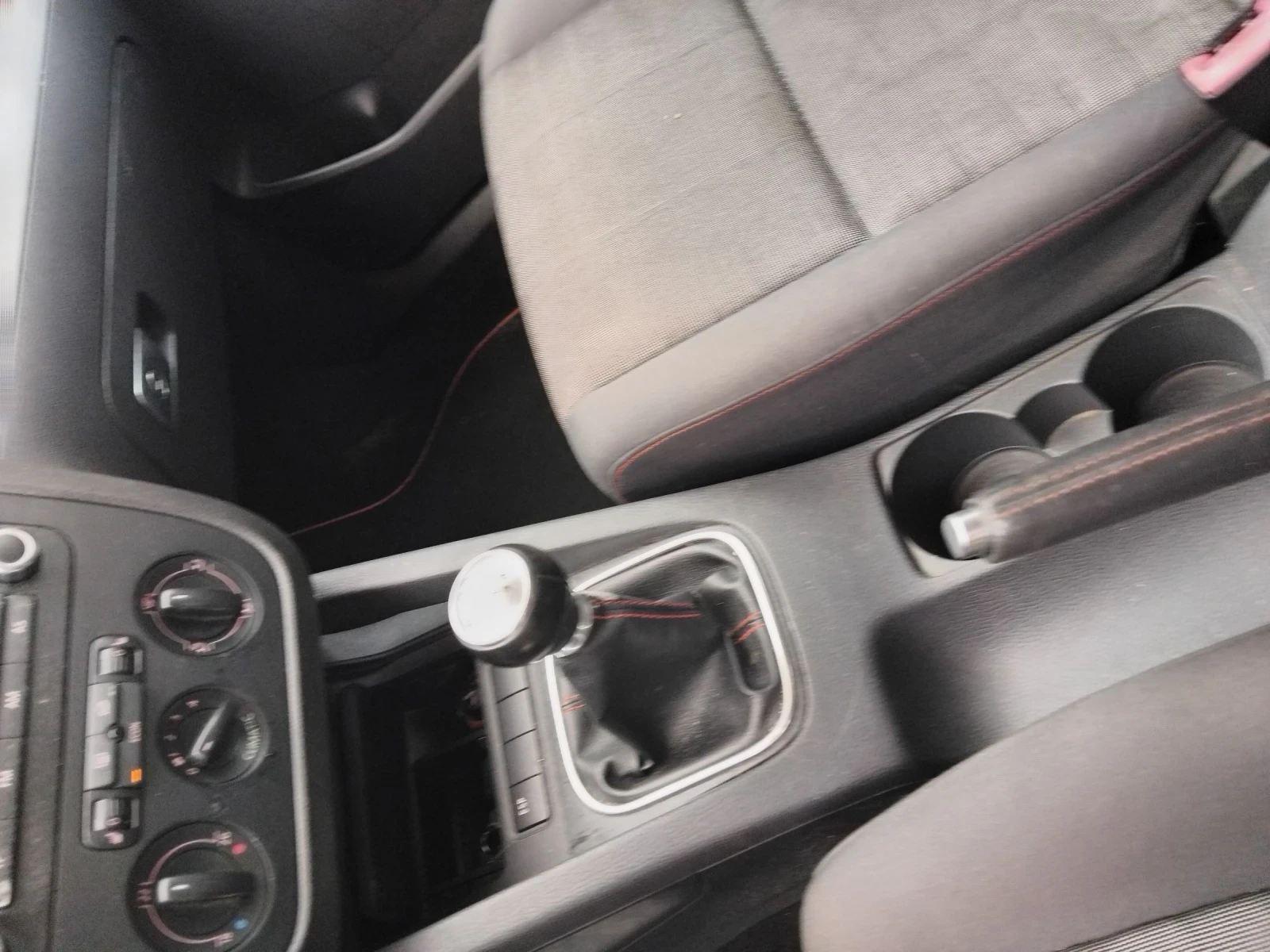 VW Golf, снимка 13 - Автомобили и джипове - 54212304